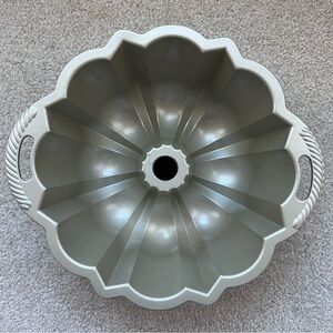 Nordic Ware Anniversary Bundt Cake Pan with Handles